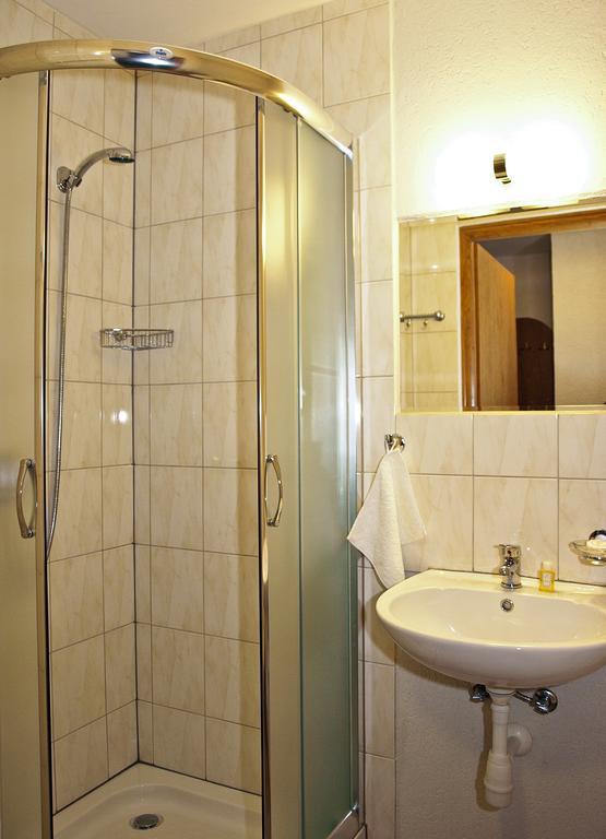 Noclegi Helvet Ustrzyki Dolne Zimmer foto