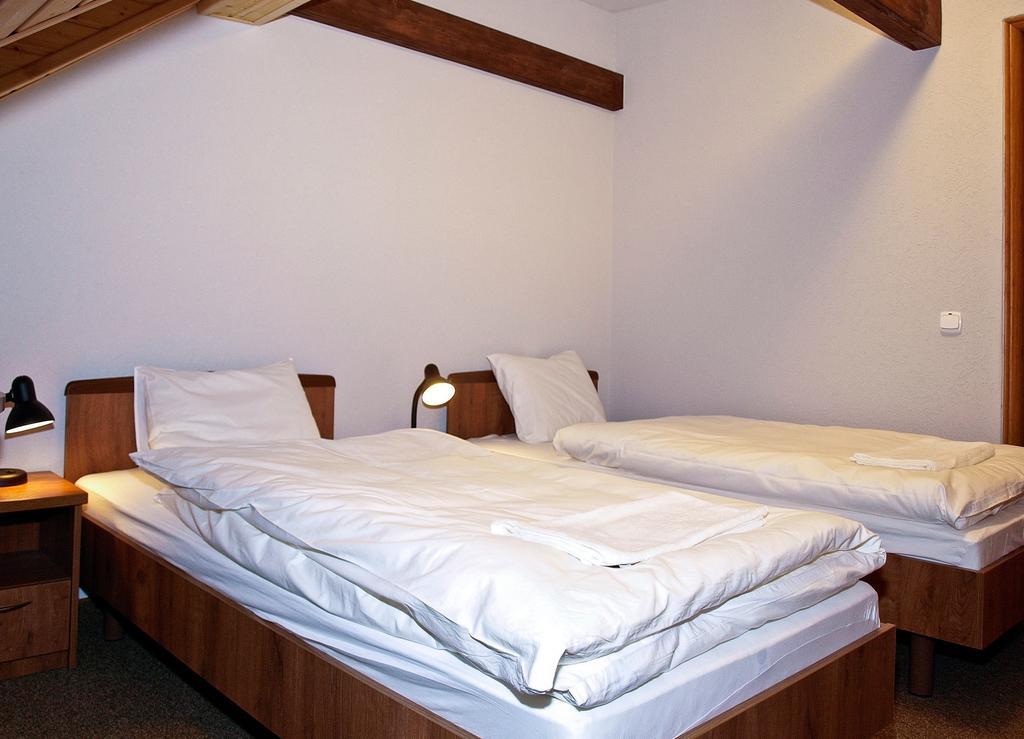 Noclegi Helvet Ustrzyki Dolne Zimmer foto