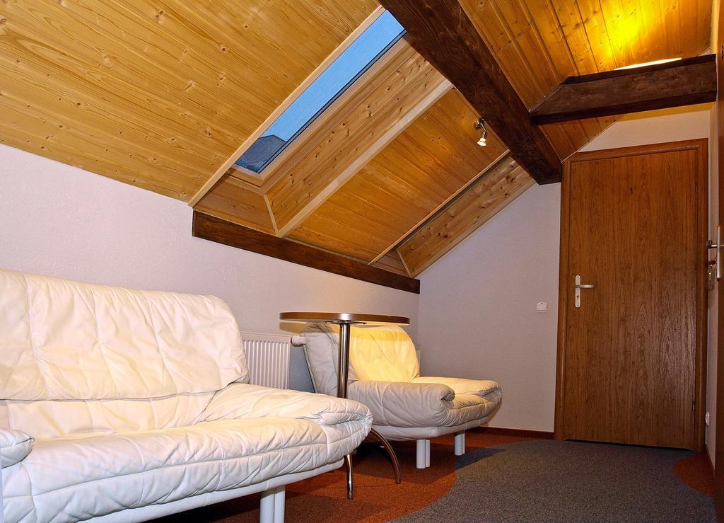 Noclegi Helvet Ustrzyki Dolne Exterior foto